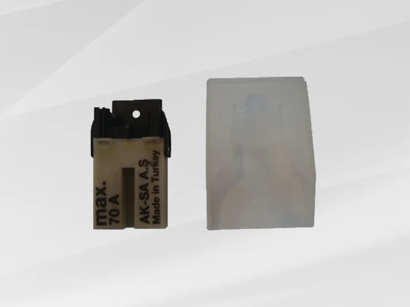 01-018 MAXİ SİGORTA KUTUSU TEKLİ BIÇAK