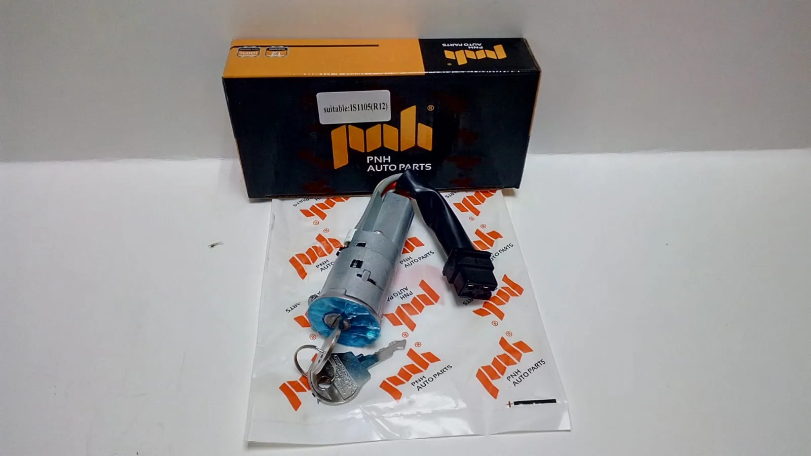 PNH R12 TOROS KONTAK ANAHTARI                                DL372